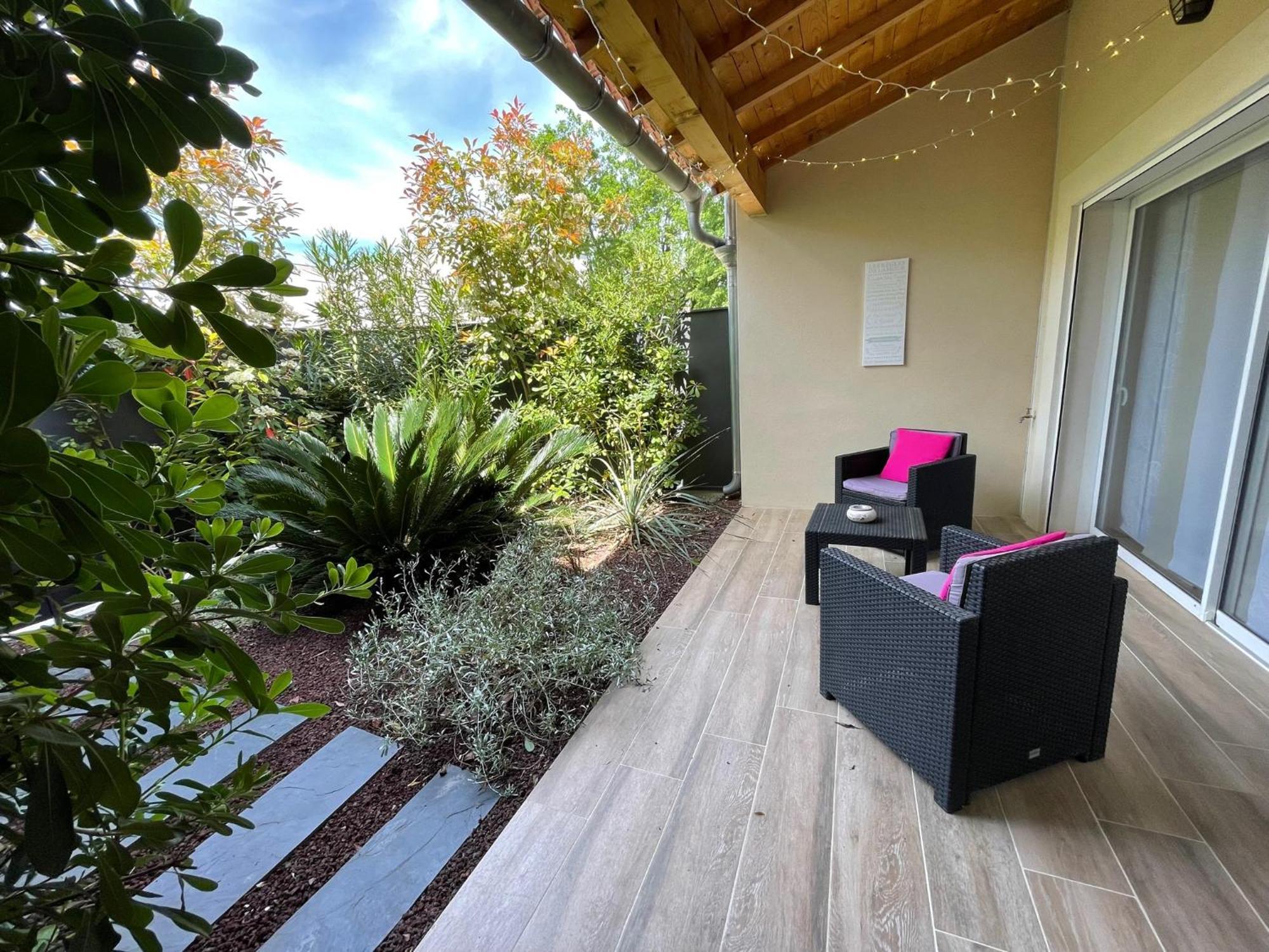 Les Jardins Du Castelas - Piscines, Jardins Et Spas Privatifs Uchaux Quarto foto